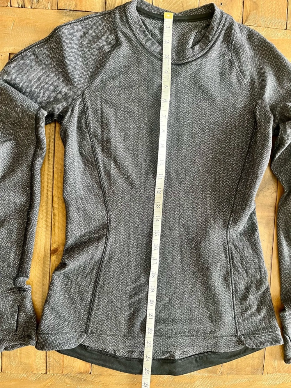 Lululemon Runderful Long Sleeve Herringbone Heathered Black/Grey Top US 6 - Picture 8 of 15